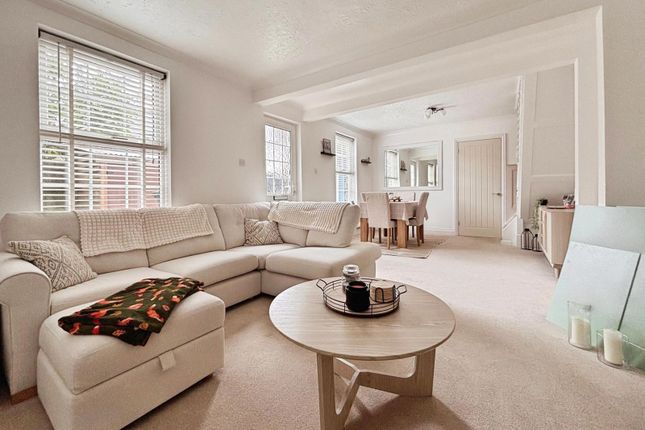 22, Clifford Street, Isle of Wight photo 4