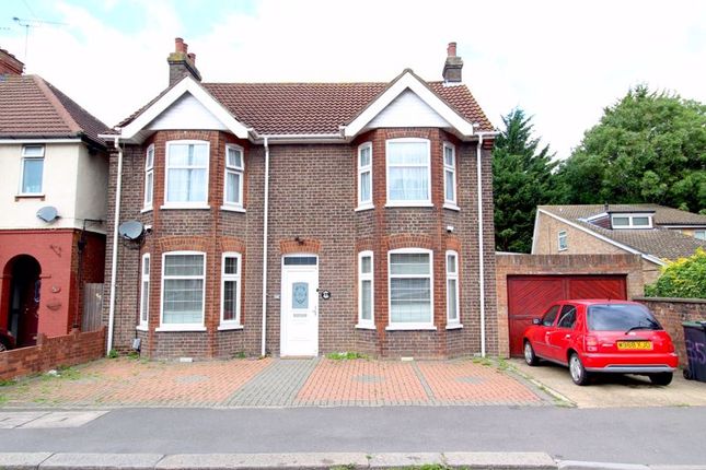 Thumbnail Detached house for sale in Blundell Road, Luton