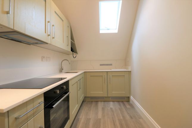 Thumbnail Flat to rent in New North Road, Hainault, Essex