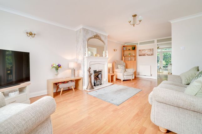 43 Delph Park Avenue, Ormskirk photo 3