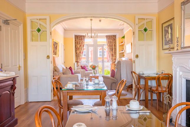 Breakfast Room/Sitting Room