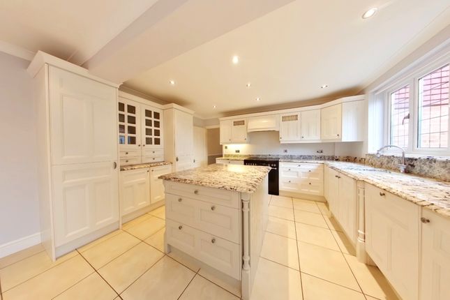 Kitchen-Breakfast Room