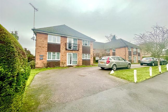 Flat 2,, Mardon, Westfield Park, Pinner photo 2