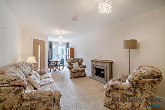 8 Kingfisher Court, South Street, Taunton photo 4