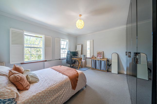 17a Sharps Lane, Ruislip photo 4