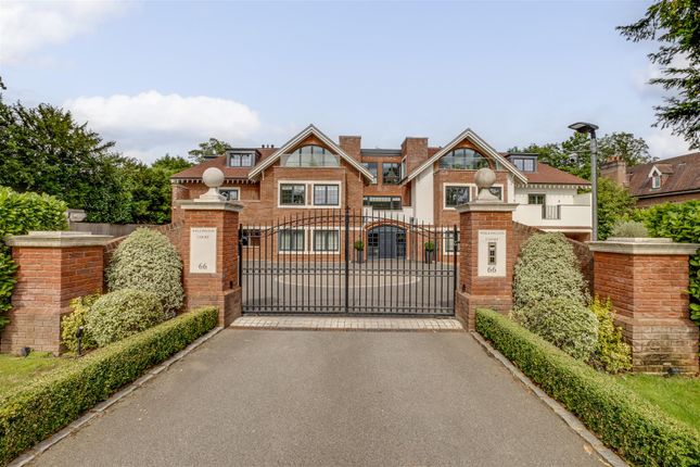 Apt 4 Wellington Court, 66 Penn Road, Hp9 2Ls-1.Jp