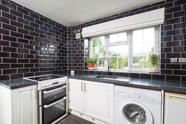 16, Wilden Crescent, Nottinghamshire photo 4
