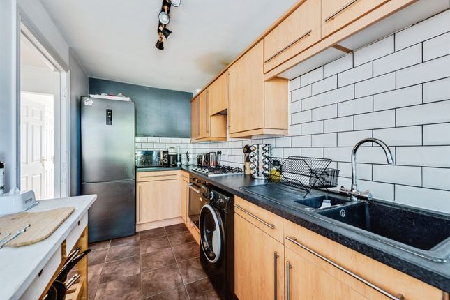 46, Willow Drive, Carterton photo 4