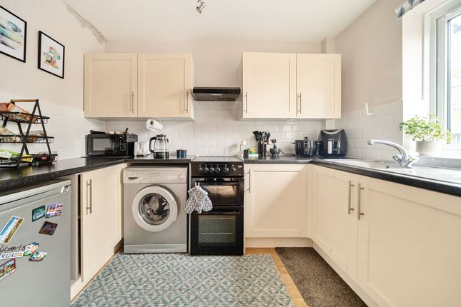 Flat for sale in Rex Court, Haslemere