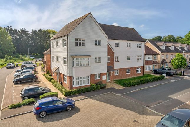 Thumbnail Flat for sale in Thomas Road, Aylesford