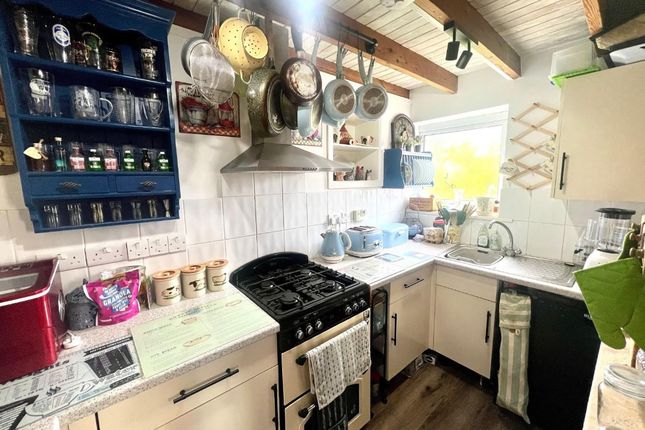 6, Reine Des Pres, Newtown Road, Alderney photo 2