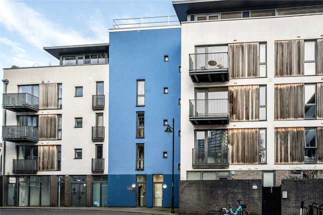301 Hestia House,, City Walk, London photo 2