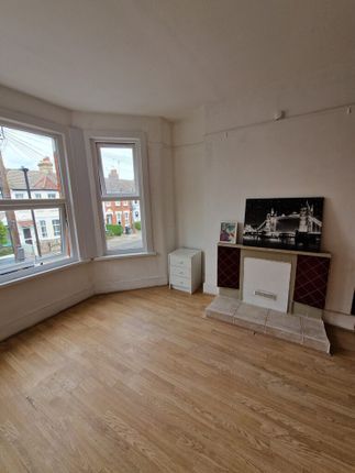 37, Cobham Road, London photo 5