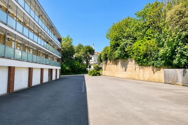 Flat 17, Quarry House, Quarry Hill, St. Leonards-On-Sea photo 4