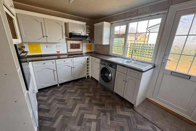 Mobile/park home for sale in Long Shoot, Mount Pleasant Residential Park, Goostrey, Crewe