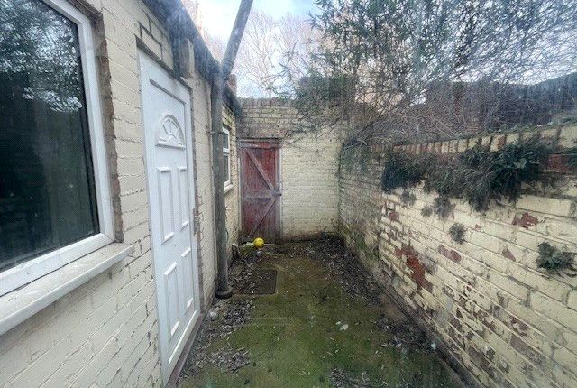 4, McCreton Street, Middlesbrough photo 5