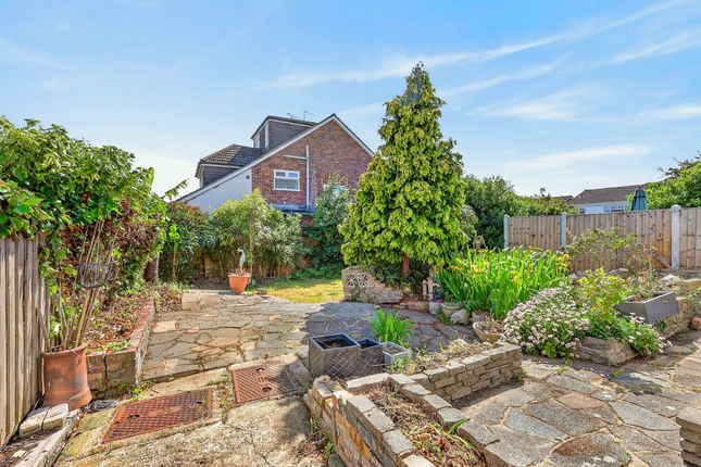 113, Woodside Avenue, Benfleet photo 4