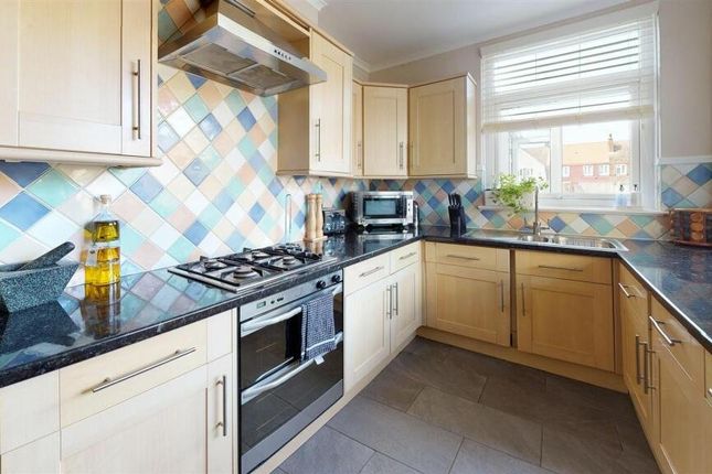 312, Middle Deal Road, Kent photo 4
