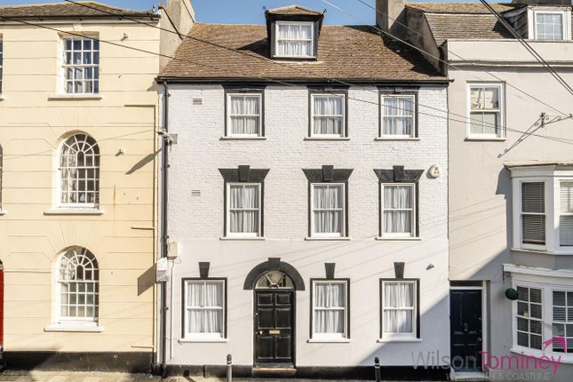 6-bed house on 20,, East Street, Weymouth, £525,000