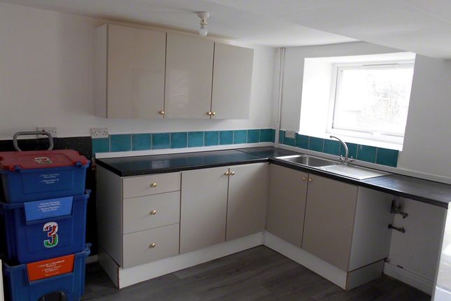 3 Henry Street, Holyhead photo 4