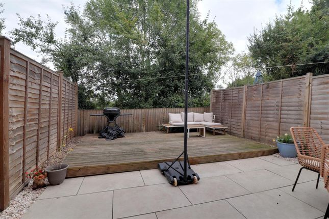 22, Bradestones Way, Eastington photo 2