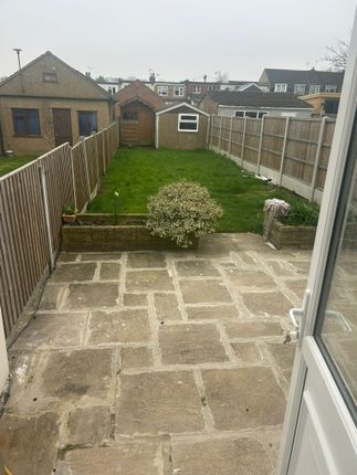 102, Benets Road, Hornchurch photo 3