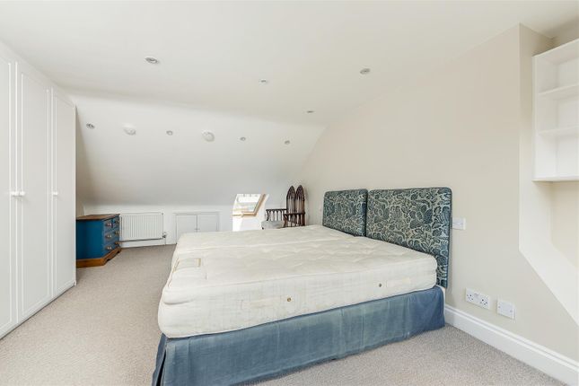 UM, 93, Sterndale Road, London photo 4