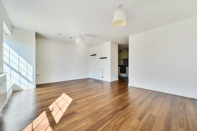 Flat 3, Levitt House, 1 Keepers Cottage Lane, Rochester photo 5