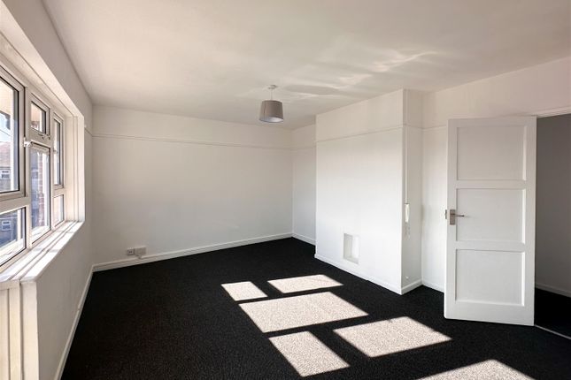 Flat for sale in Eastern Road, Portsmouth