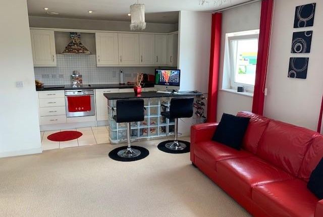 Flat for sale in Pool Close, West Molesey