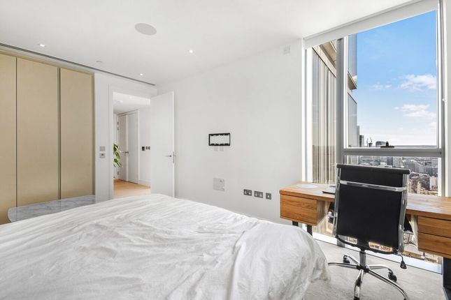 Flat to rent in Bollinder Place, London