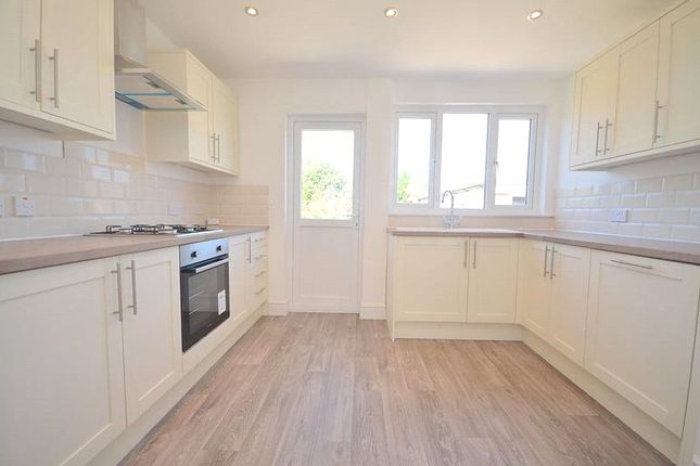67, Derham Gardens, Essex photo 4