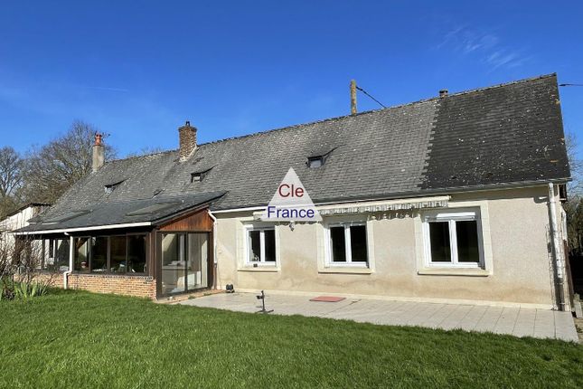 Detached house for sale in Saint-Denis-D'anjou, Pays-De-La-Loire, 53290, France