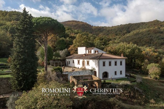 Villa for sale in Figline E Incisa Valdarno, Tuscany, Italy