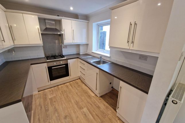 Detached house to rent in Cosmeston Drive, Penarth