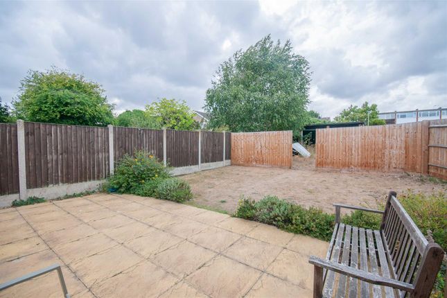 1, Darrell Close, Chelmsford photo 3