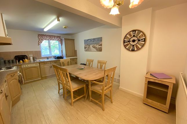 11 Crawshay Court, Langland Swansea, LANGLAND/CASWELL photo 4