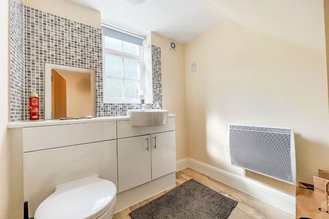 Flat for sale in Stoneleigh Road, Gibbett Hill, Coventry