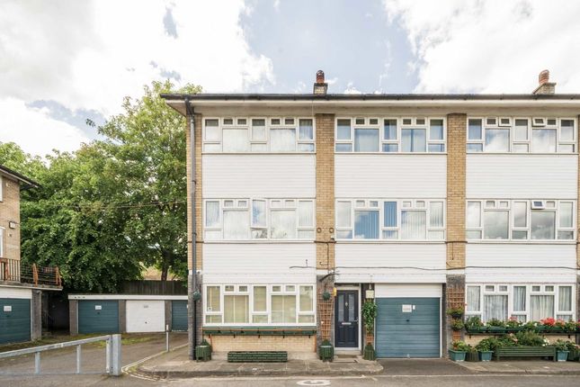 Flat for sale in British Grove North, London