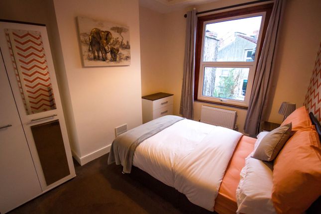 Room to rent in Stevens Crescent, Bristol