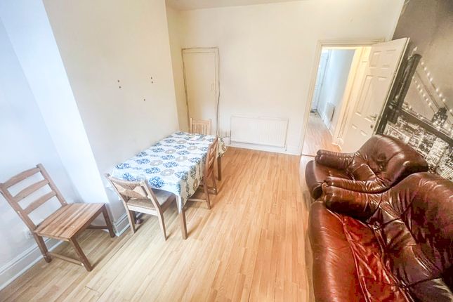 26, Broxtowe Street, Sherwood Nottingham photo 3