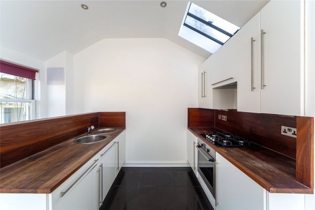 Flat 3, 4, St Aubyns Gardens, East Sussex photo 3