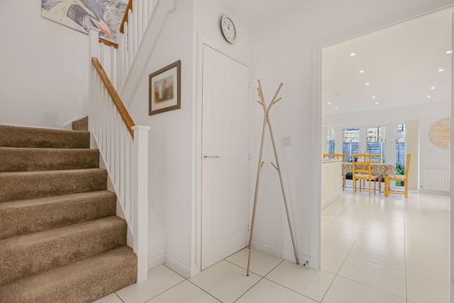 14, Clover Drive, Cheltenham photo 4