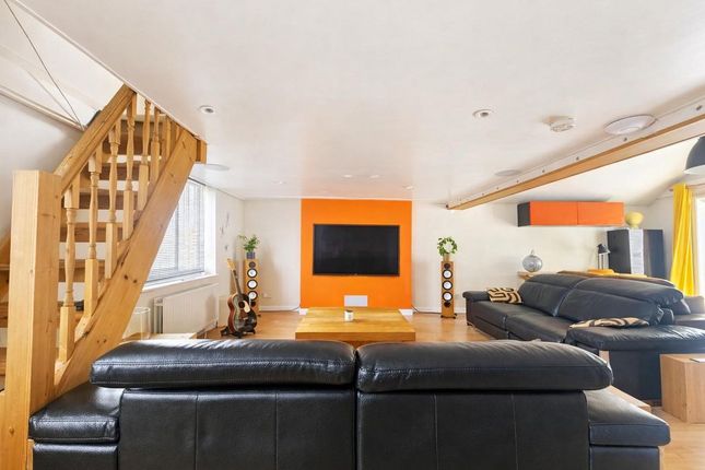 135C, High Street, Lee-On-The-Solent photo 3