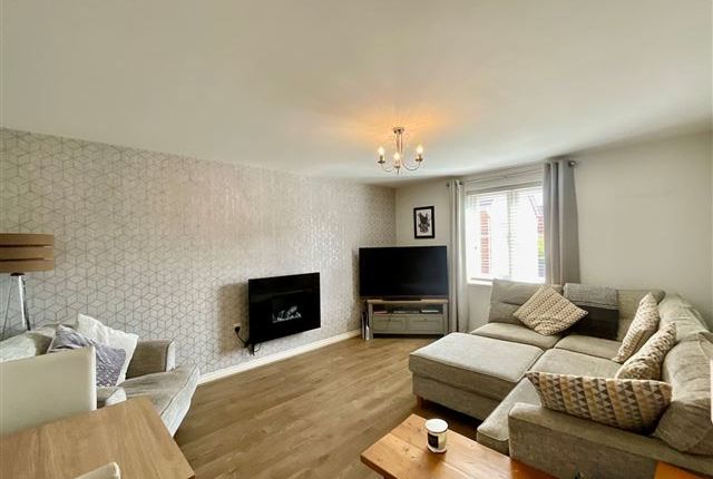 26, Doveholes Drive, Sheffield photo 2