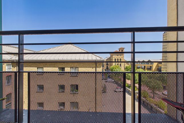 Flat 46, Wheel House, Island Gardens photo 4