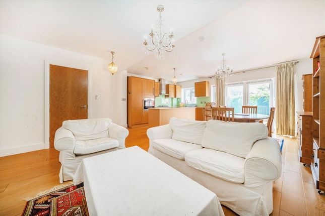 13, Millet Road, Greenford photo 2