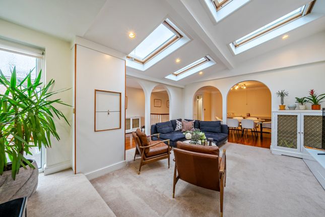 First & Second Floor Flat, 14, Thurloe Street, London photo 3