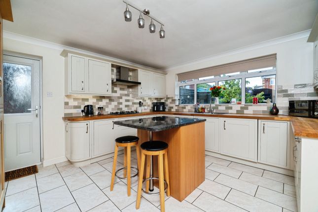 12, Odin Court, Scartho top, Grimsby photo 3