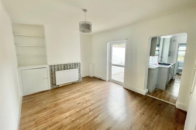 8, Thornville Terrace, Plymouth photo 2